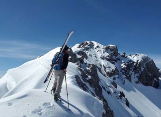 W jakie akcesoria narciarskie warto zainwestować?