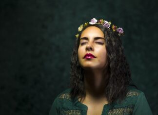 Czy Headband to nakrycie głowy?