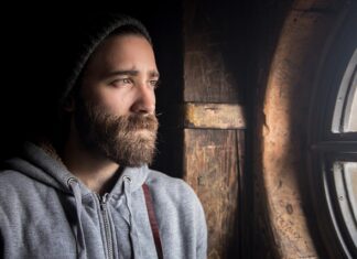 Czy czapka z siatką chroni?