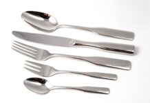 Od których sztućców zacząć?