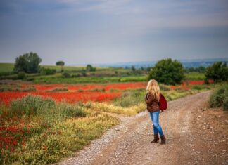 Czy chodzenie na boso po zimnej podłodze?