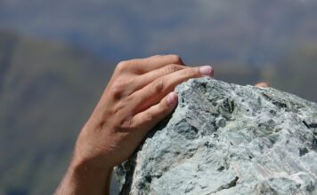 Jak dobrać buty do boulderingu?