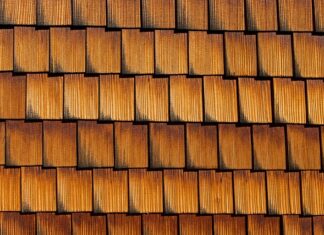 Jakimi Okładzinami gra ma long?