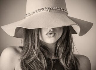 Jakie nakrycia głowy są modne?